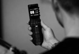 Il display delle tattoo pen: dettaglio estetico o strumento di lavoro?